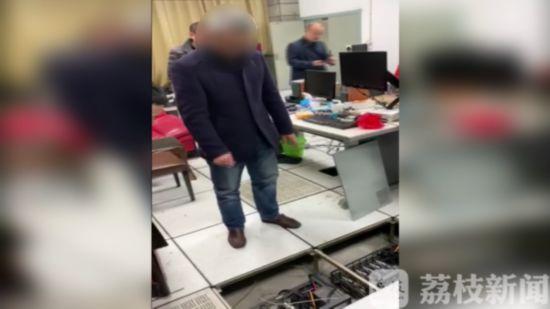 ASIC and GPU mining rigs laid out for sale in a mining equipment supplier shop
